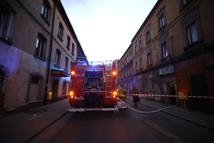 Chorzów. Tragiczny pożar na ulicy Cmentarnej. Jedna osoba...