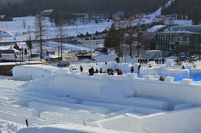 Zakopane. Gigantyczny lodowy labirynt zakończony [ZDJĘCIA]