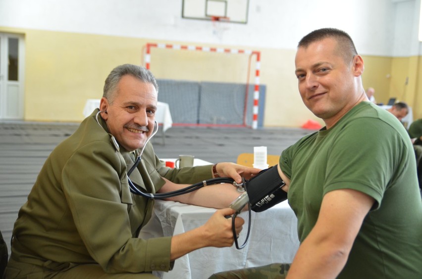Żołnierze w Nisku oddali krew dla saperów rannych w Kuźni Raciborskiej [ZDJĘCIA]
