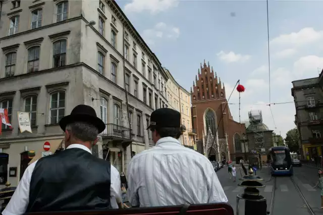 Krakowskie Stowarzyszenie Obrony Zwierząt uważa, że centrum Krakowa nie jest odpowiednim miejscem dla dorożek.