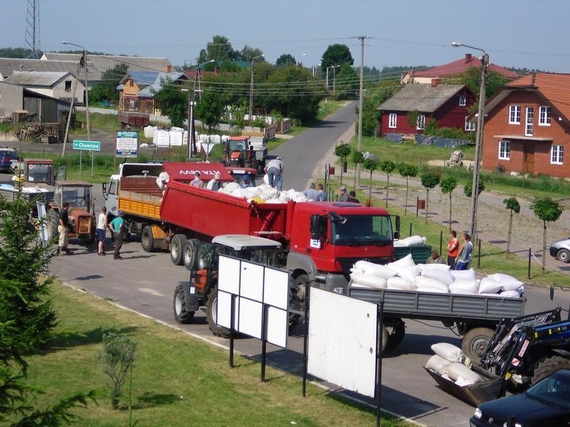 Gmina Poświętne pomaga powodzianom 