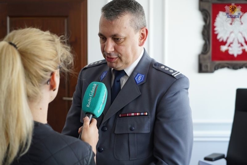 100 tysięcy złotych od marszałka dla Komendy Wojewódzkiej Policji na zakup radiowozów. Nie za mało? 