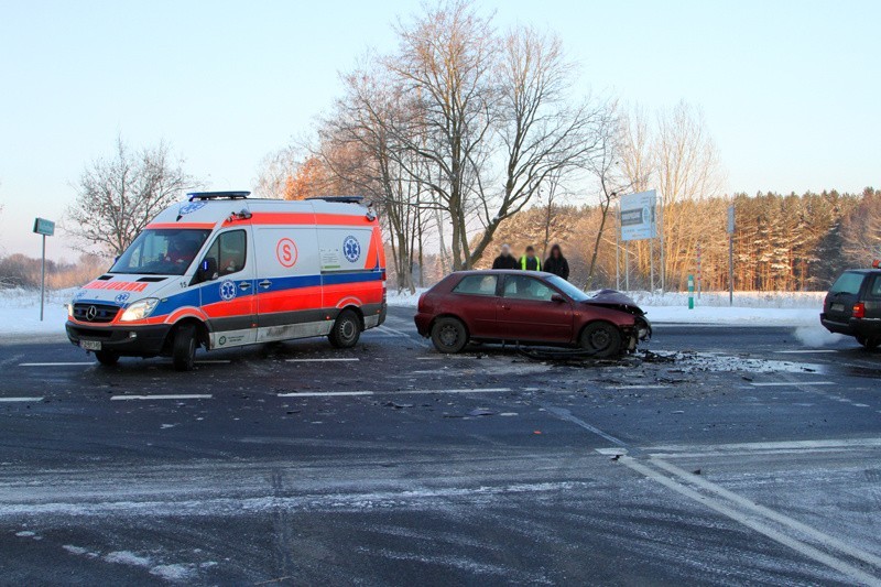 Zderzenie renault i audi pod Zieloną Górą