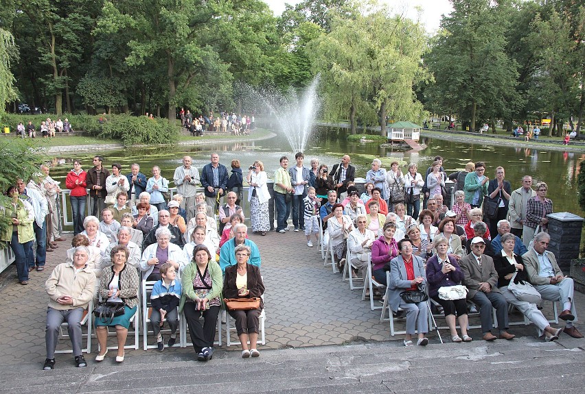 Gala Moniuszkowska w parku miejskim...