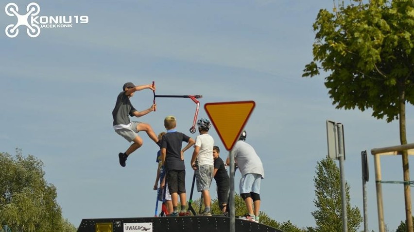 Młodzież kocha skatepark w Żorach. Niesamowite zdjęcia podniebnych ewolucji autorstwa Jacka Konika