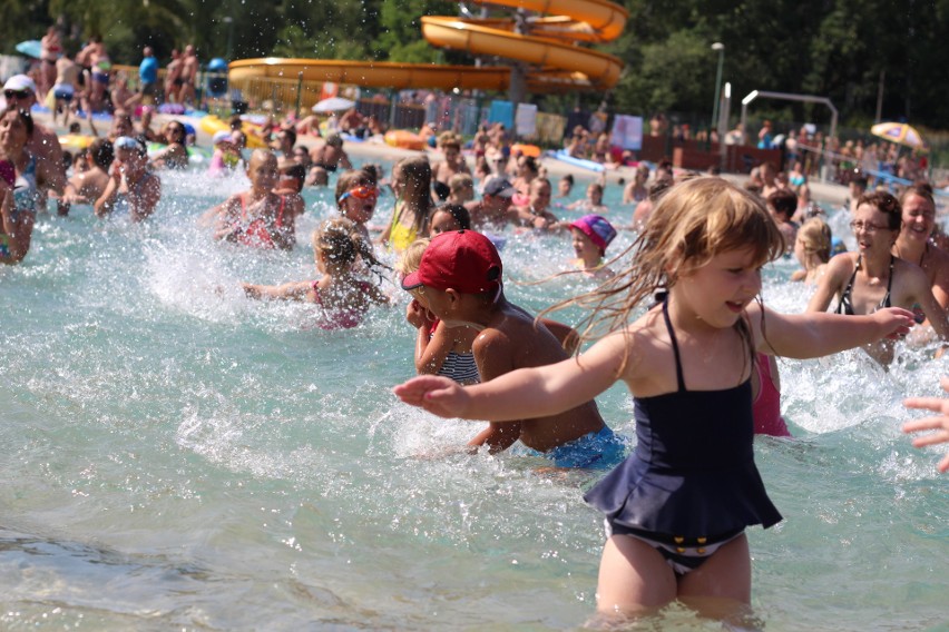 Aqua aerobik i inne atrakcje Kąpieliska Leśnego w Gliwicach ZDJĘCIA