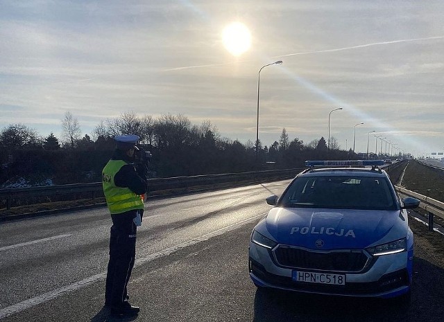 Gdańsk: Akcja "Prędkość". Policjanci ruchu drogowego w ramach akcji skontrolowali w trzy dni 129 kierujących!