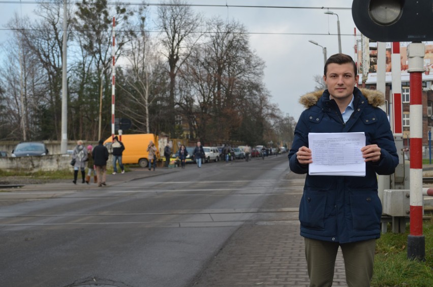 Korki przy Koronie. Walczą o budowę wiaduktu [WIZUALIZACJA]