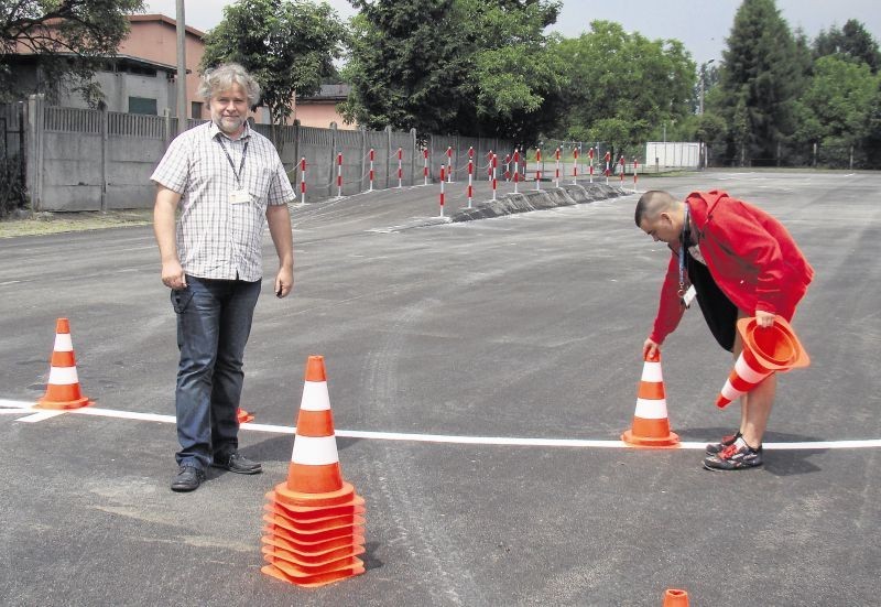 Na placu manewrowym, na którym będzie rozpoczynał się...