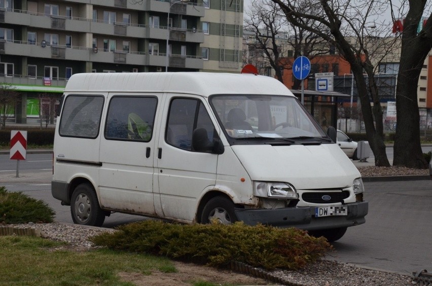 Wypadek na skrzyżowaniu Armii Krajowej i Borowskiej. Zderzyło się pięć aut (ZDJĘCIA)