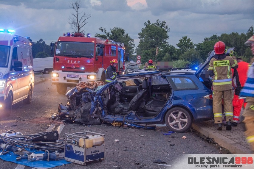 Czołówka dwóch samochodów. Sześć osób rannych, w tym niemowlę