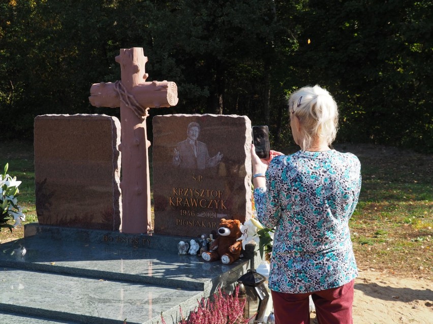 Pomnik na grobie Krzysztofa Krawczyka