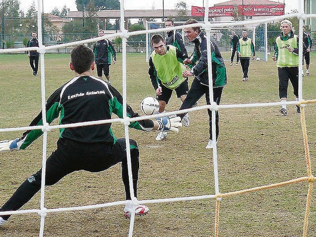 Piłkarze Lechii, podobnie jak przed rokiem, polecą na zimowe zgrupowanie do Turcji