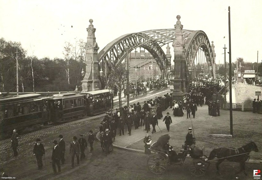 Lata 1901-1905. Powrót z wyścigów konnych przez Most...