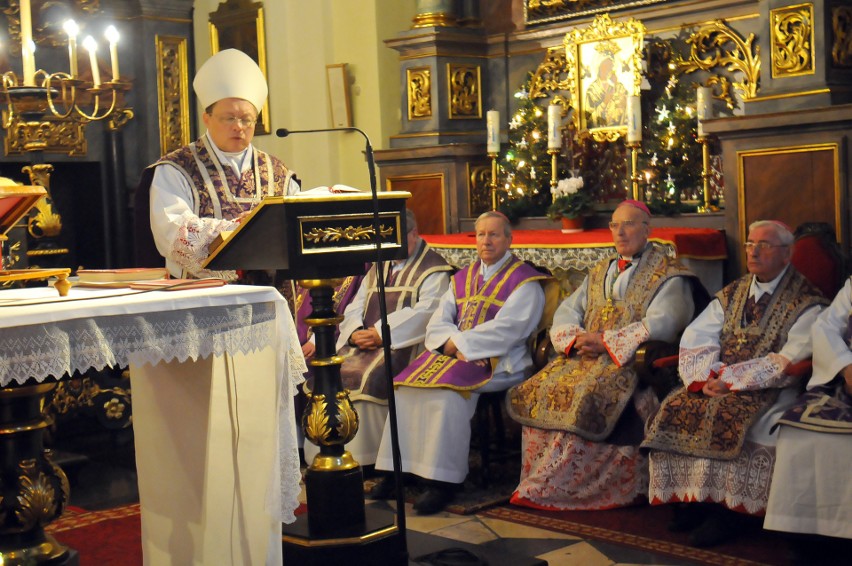 Pożegnanie ks. Malińskiego. Uczył przyjaźni z Bogiem i ludźmi [ZDJĘCIA]