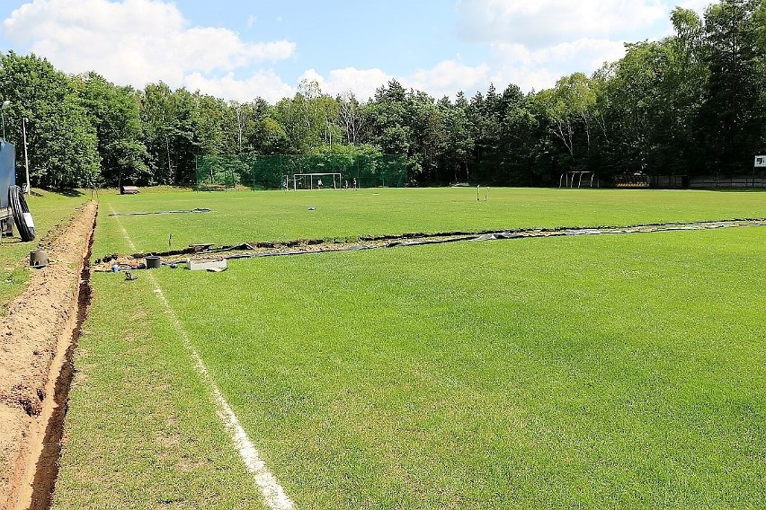 Psary stawiają na stadiony i je remontują ZDJĘCIA