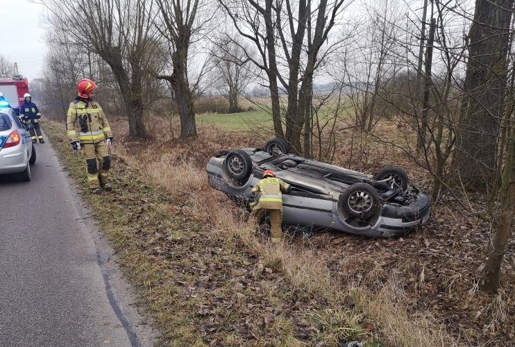 Na miejscu dachowania w Dzierzgowie. Droga była tu tak...