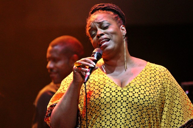 Koncert wybitnej amerykańskiej wokalistki jazzowej Dianne Reeves był w programie Ladies' Jazz Festival 2015 najmocniejszym akcentem dla fanów jazzu. Dianne zaśpiewała po prostu fenomenalnie