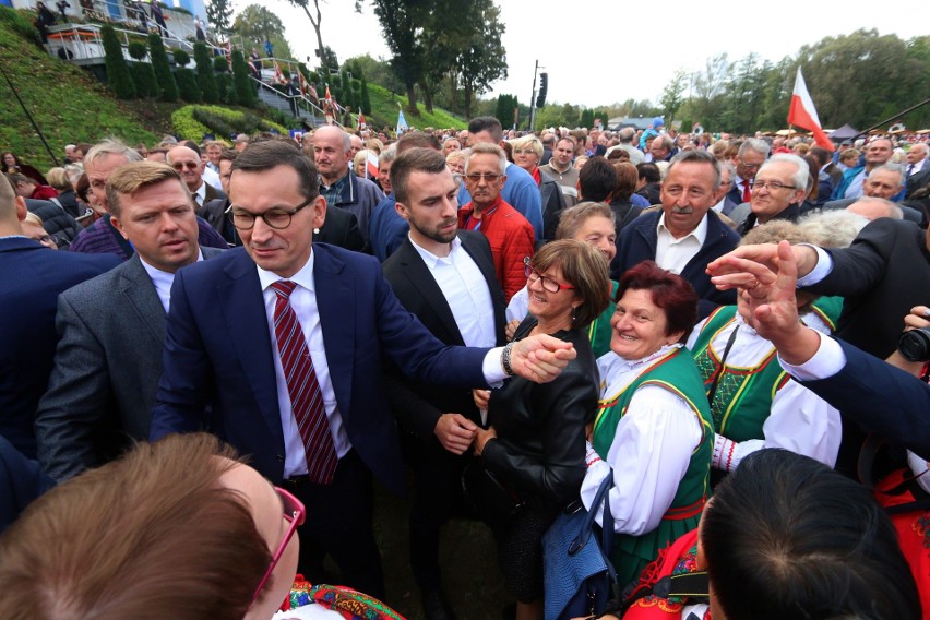"Wdzięczni Polskiej Wsi" - święto rolników w Wąwolnicy. Premier Mateusz Morawiecki przybył z konkretną ofertą (ZDJĘCIA)