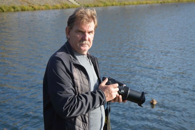 Henryk Pastuszka ze Skarżyska - Kamiennej po przejściu na emeryturę i wybuchu pandemii znalazł nowe hobby - fotografowanie ptaków.