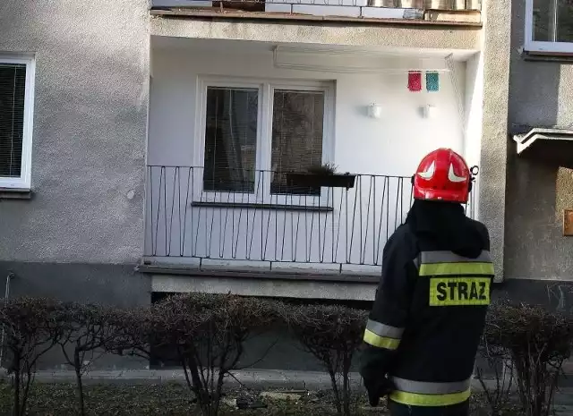 W bloku paliła się klatka schodowa.