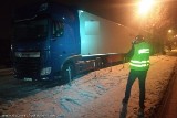 Skradziony w Niemczech samochód ciężarowy został odzyskany na parkingu pod restauracją w Tuszynie. Jego kierowcy zarzucono paserstwo 