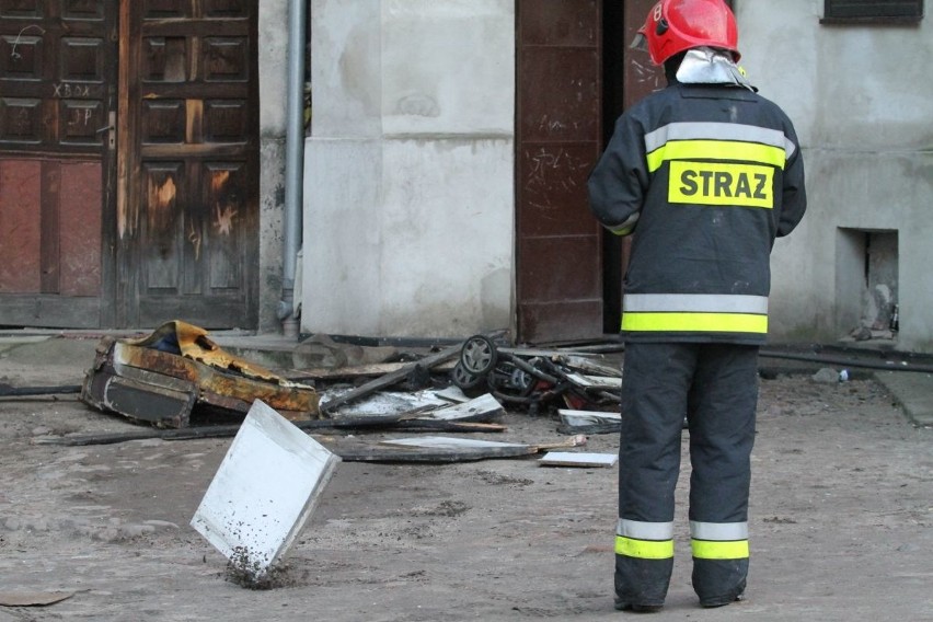 Pożar i ewakuacja mieszkańców na Nadodrzu