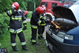 W centrum Szczecinka zapalił się samochód [zdjęcia]