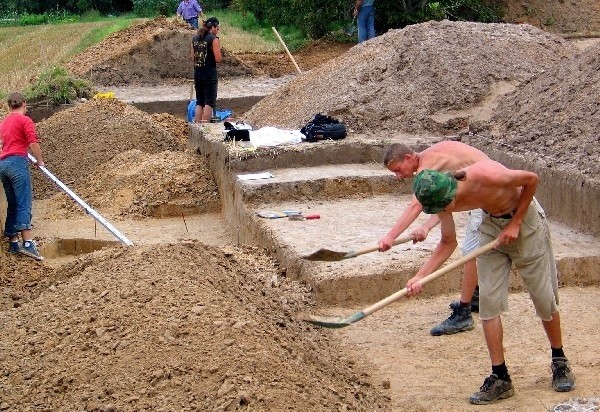 Archeolodzy przekopią ponad 9 tys. arów, na trasie planowanej autostrady A4, na odcinku z Przeworska do Korczowej.