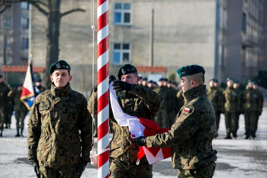 Kraków. Kolejni żołnierze Obrony Terytorialnej przysięgali wiernie służyć ojczyźnie [ZDJĘCIA]