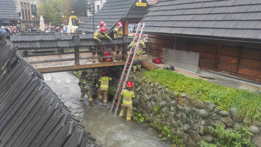 Zakopane. Zwłoki mężczyzny znalezione w potoku przy Krupówkach