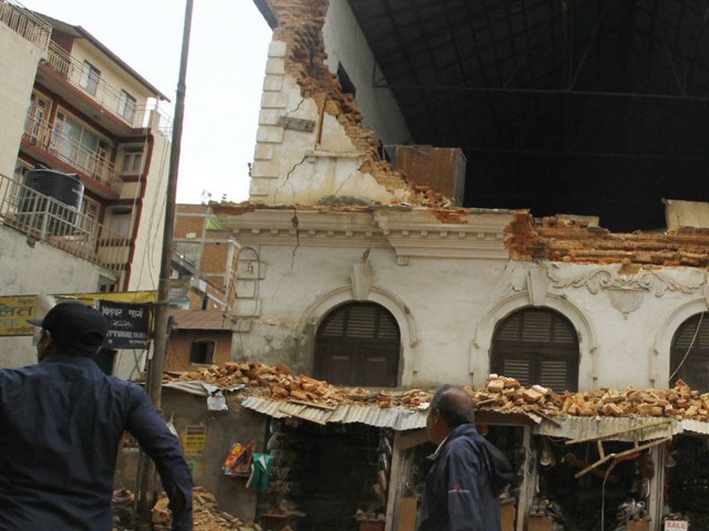 Nepal: liczba ofiar przekroczyła już 7 tysięcy