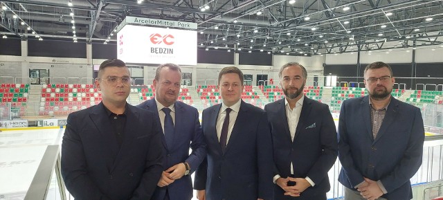 Umowę o współpracy Zagłębia Sosnowiec z Elektrociepłownią Będzin podpisano na Stadionie Zimowym