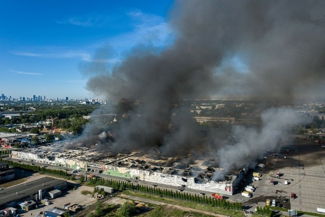 Galeria handlowa w Warszawie spłonęła niemal doszczętnie