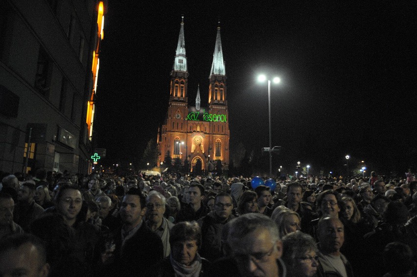 Otwarcie deptaka w Rybniku w obiektywie fotoreportera. Lasery, fontanna i muzyka! [WIDEO + ZDJĘCIA]