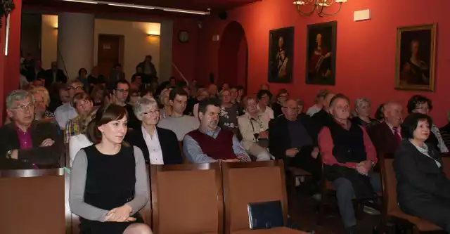 Organizowane z inicjatywy Domu Współpracy Polsko-Niemieckiej spotkania nt. historii Śląska niezmiennie przyciągają liczną publiczność.