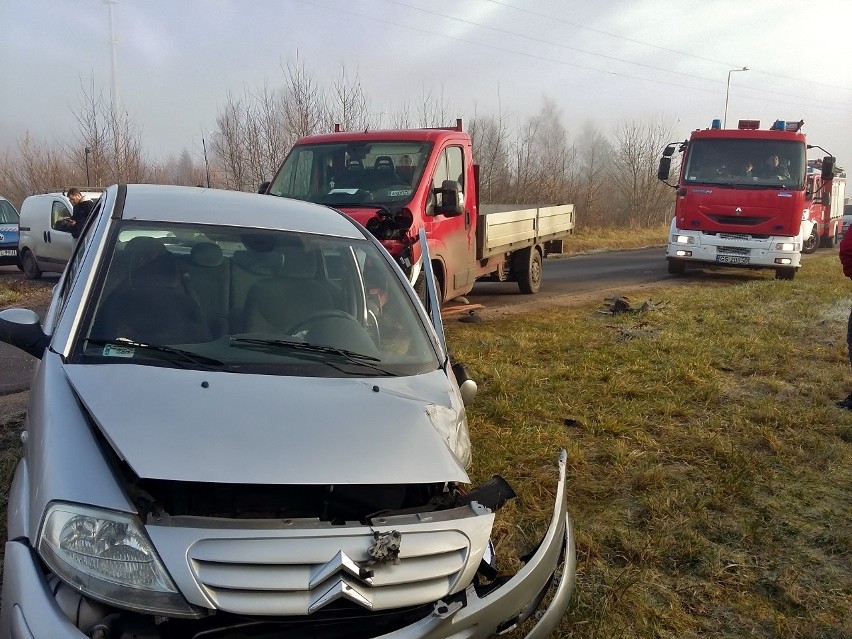 Wypadek w Bolesławicach. Ranna kobieta (wideo, zdjęcia)