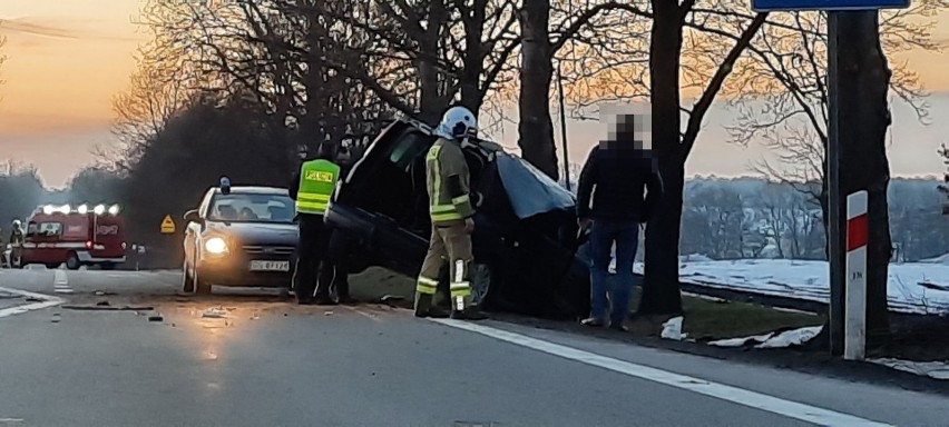 Wypadek na DK6 w Rębowie. Trzy osoby w szpitalu [ZDJĘCIA]