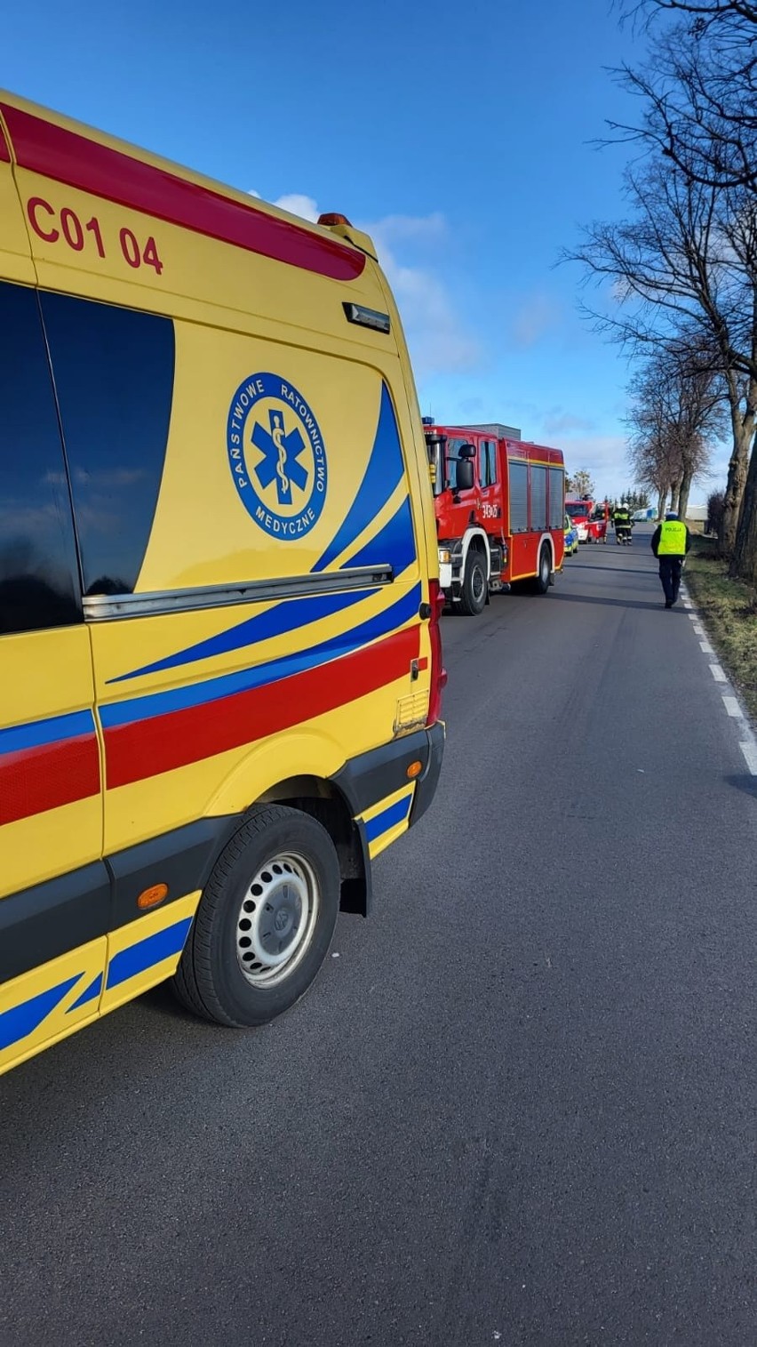 W niedzielę rano w Jedwabnie pod Toruniem doszło do dość...