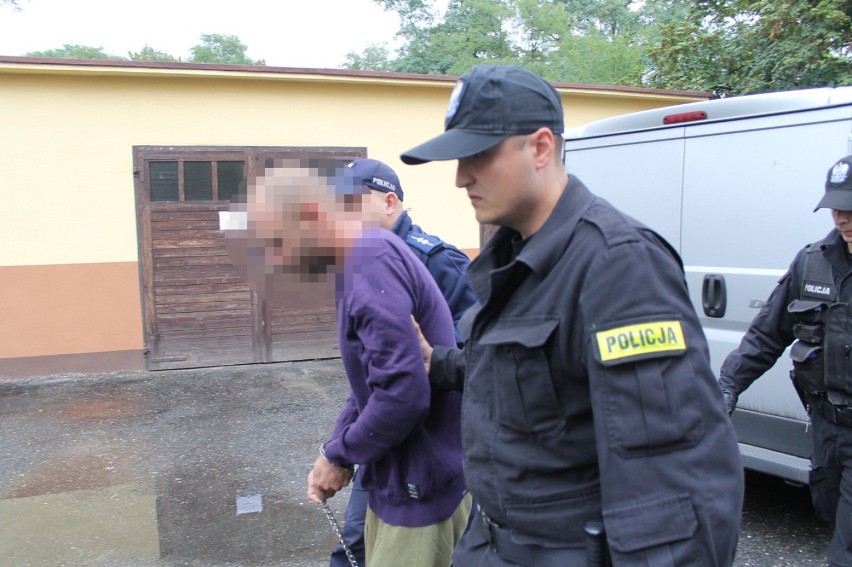 Morderstwo w Głogowie. Syn przyznał się do zabicia matki (ZDJĘCIA Z ZATRZYMANIA)