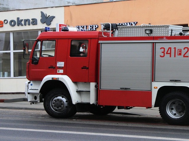 Na miejscu pojawiło się sześć zastępów straży pożarnej