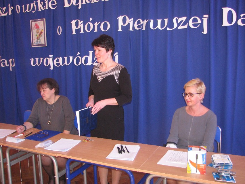 Dyrektor Gimnazjum nr 2 Agnieszka Deptuła pogratulowała...