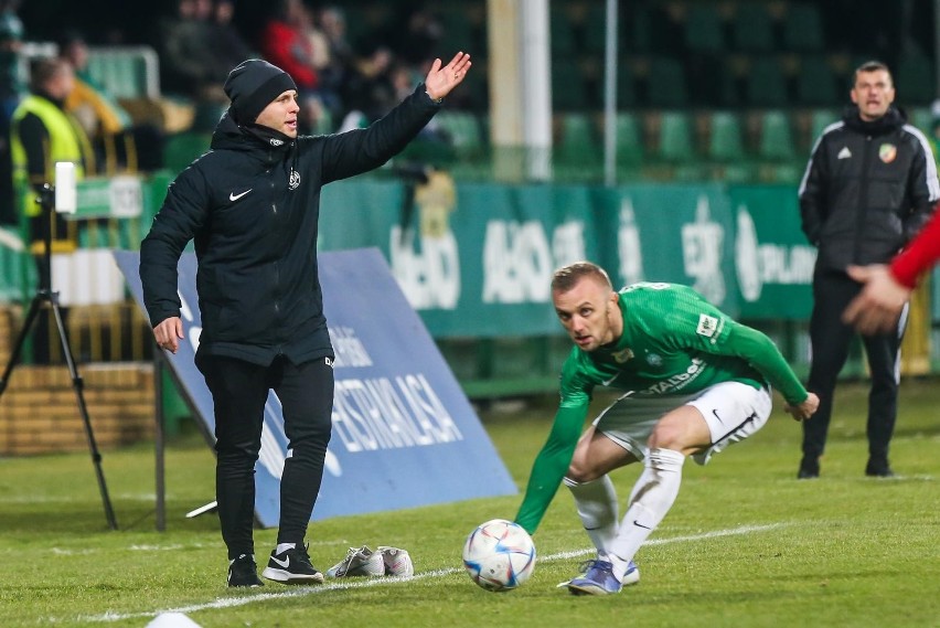 Trener Warty nie boi się Widzewa. Mówi, co o napędza poznańskich piłkarzy