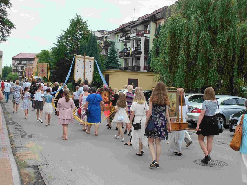 Wyjątkowo liczne procesje Bożego Ciała w Starachowicach i okolicy [ZDJĘCIA]