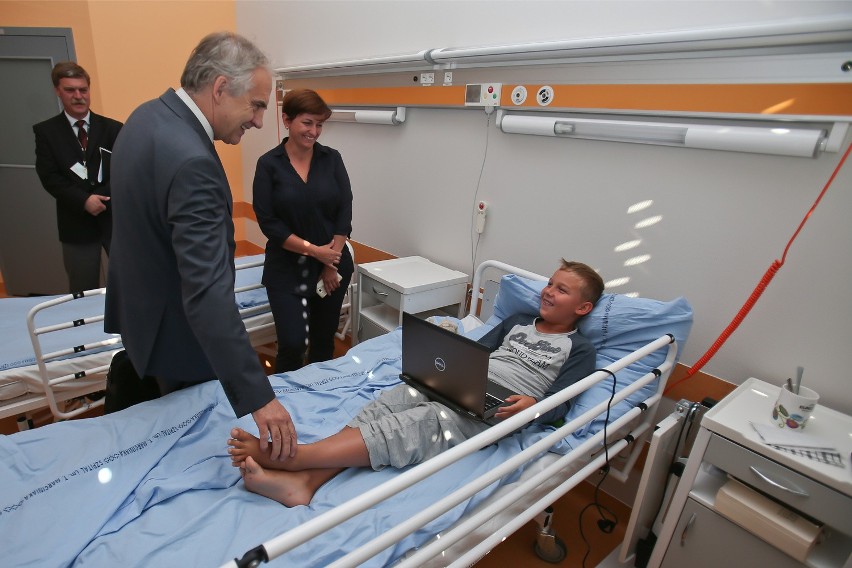 Wrocław: Minister zdrowia oglądał nowy Szpital Wojewódzki (ZDJĘCIA)