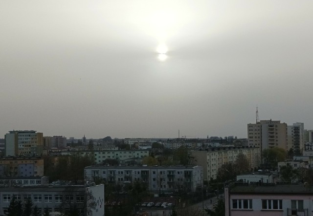 Niby nic takiego, ale afrykański pył potrafi zmętnić atmosferę. Tak było 30 i 31 marca nad Bydgoszczą.