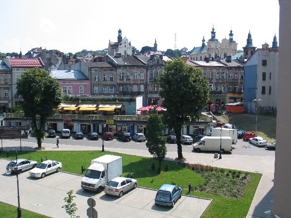 Większość kandydatów na prezydenta Przemyśla chce debatować, ale podczas spotkań organizowanych przez niezależne organizacje.