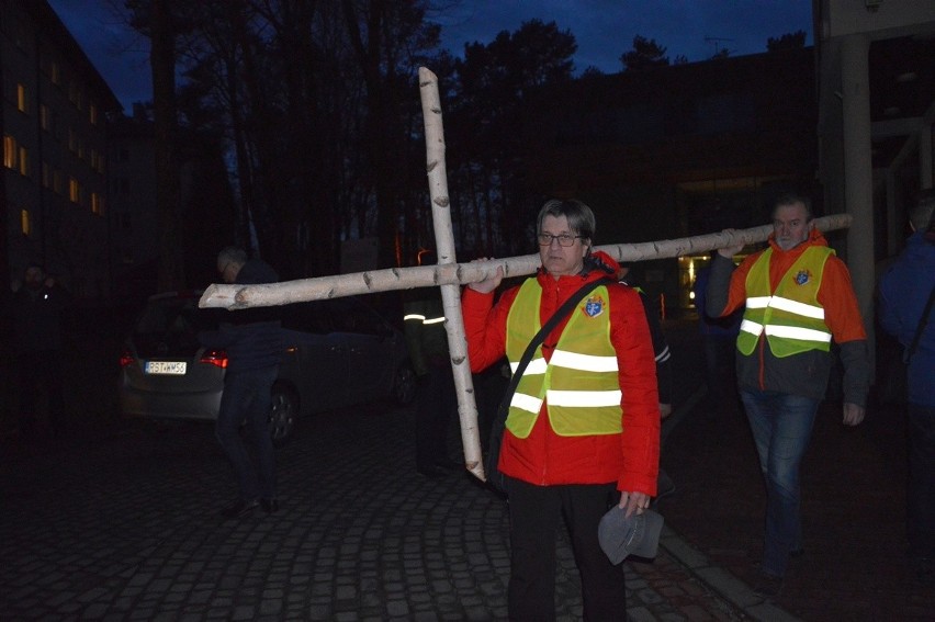Droga Krzyżowa mężczyzn ze Stalowej Woli do Niska 