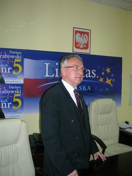 Kampania wyborcza zaostrza się. Tym razem lider listy wyborczej Libertasu Dariusz Grabowski skrytykował wojewodę Jacka Kozłowskiego, kandydata Platformy Obywatelskiej.  