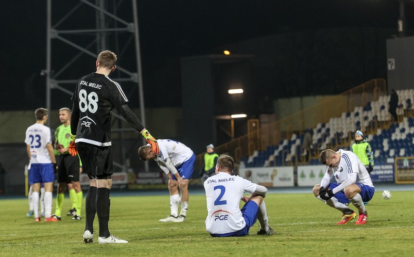 27.11.2016 mielec stal mielec gornik zabrze 1:2 i liga fot...